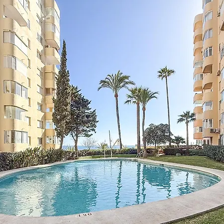 Hanami Puerto Paraiso 5-5 Эстепона