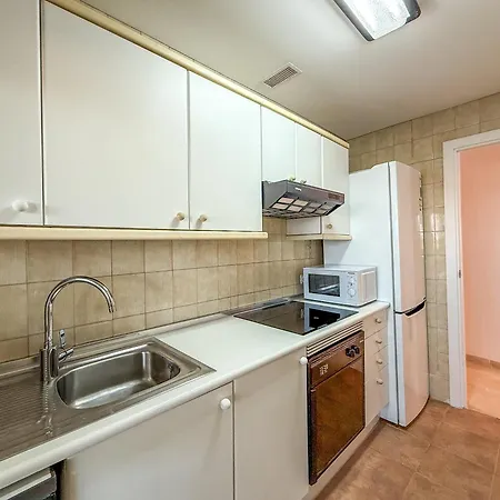 Hanami Puerto Paraiso 5-5 Εστεπόνα